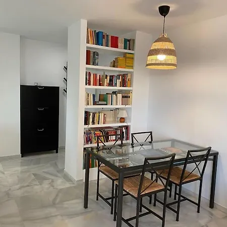 Moderno Vista Mar: Familiar Con Piscinas Y Playa Cercana Apartment