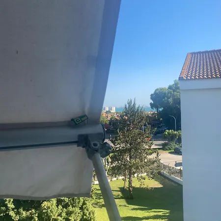 Apartment Moderno Vista Mar: Familiar Con Piscinas Y Playa Cercana
